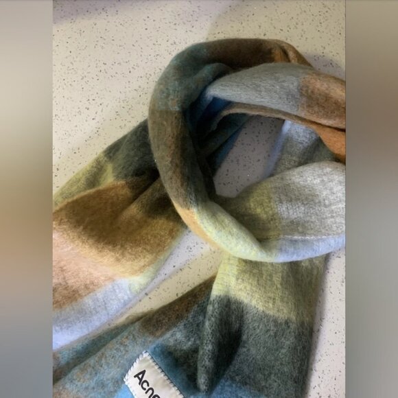 Acne studios scarf - Picture 3 of 4
